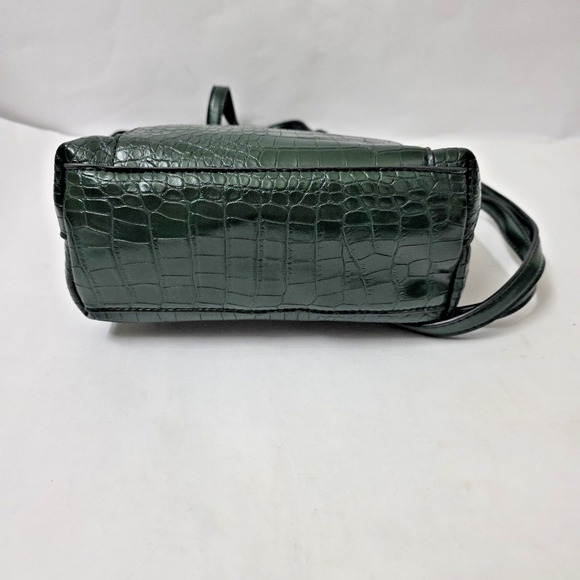 Carlos Santana, Crossbody Green Croc Purse with Coin Purse & Mobile Phone Pocket - Picture 9 of 16